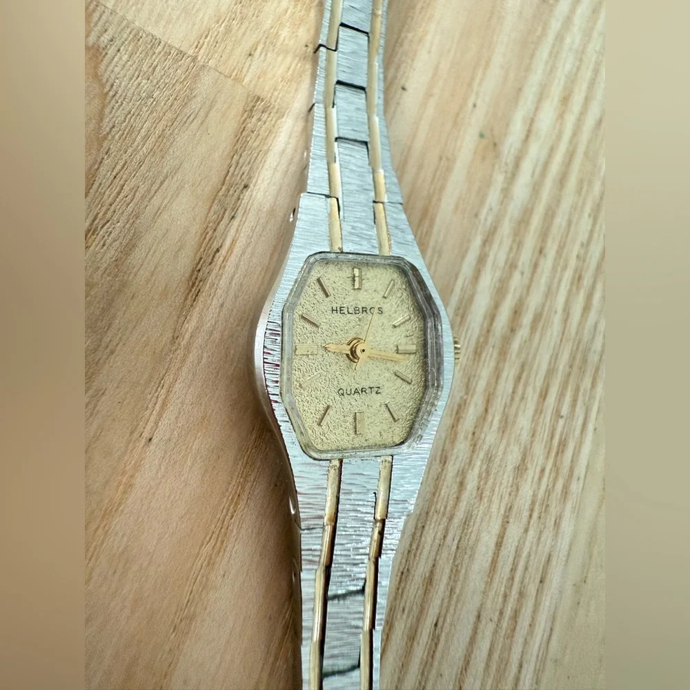 Vintage Helbros ladies octagonal two toned watch NEW BATTERY